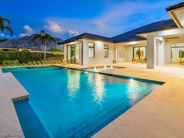 500 Ridge DR, Naples, FL 34108