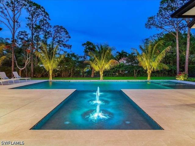 500 Ridge DR, Naples, FL 34108