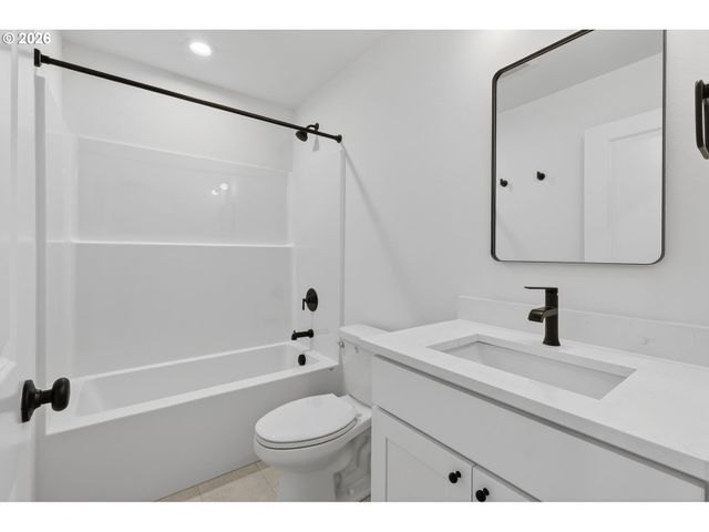 4051 Sw McKinley St 38, Gresham, OR 97080