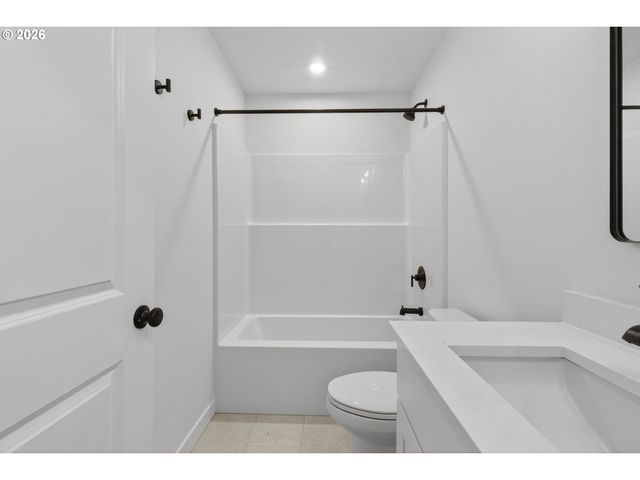 4051 Sw McKinley St 38, Gresham, OR 97080