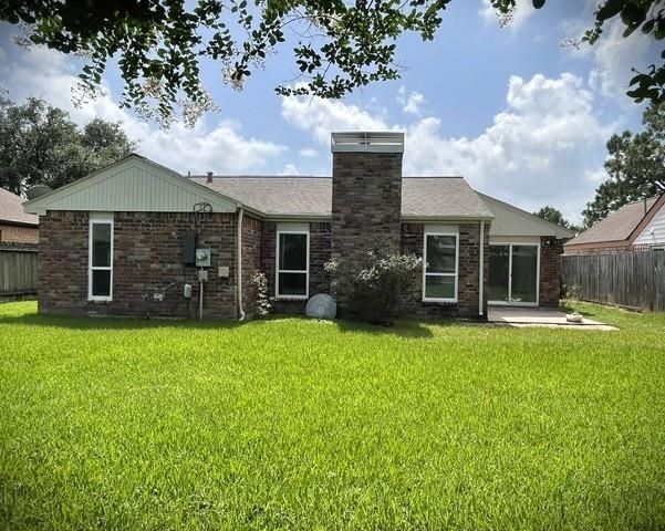 15523 Pensgate Street, Houston, TX 77062