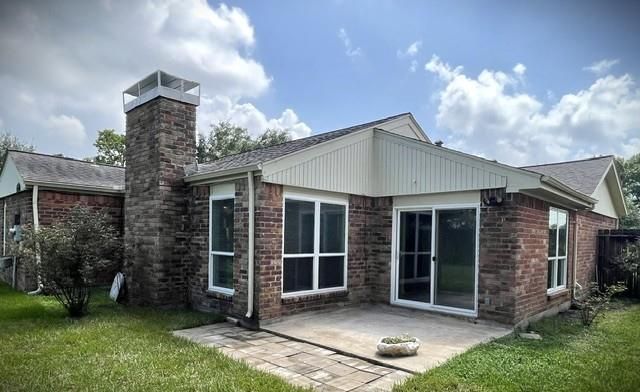 15523 Pensgate Street, Houston, TX 77062
