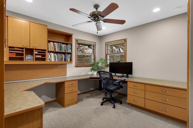 2955 Regent Avenue N, Golden Valley, MN 55422