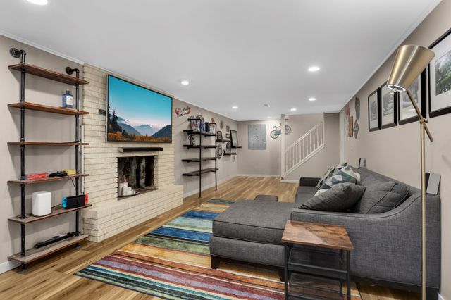 2955 Regent Avenue N, Golden Valley, MN 55422