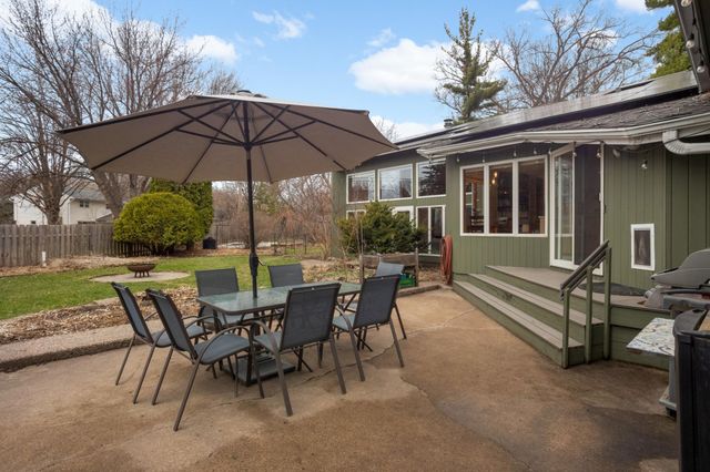 2955 Regent Avenue N, Golden Valley, MN 55422