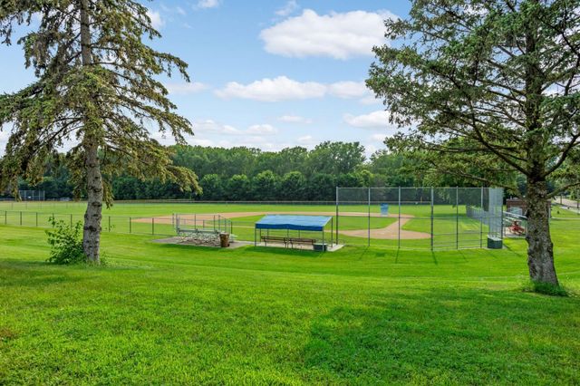 2955 Regent Avenue N, Golden Valley, MN 55422