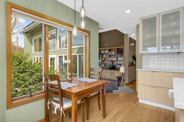 2955 Regent Avenue N, Golden Valley, MN 55422