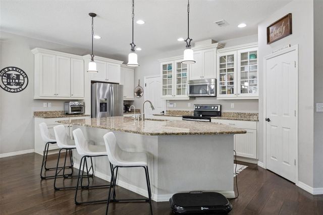 2331 AVELLINO AVENUE, St Cloud, FL 34771