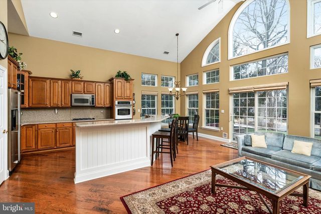 101 RIDGWAY DR, Bordentown, NJ 08505