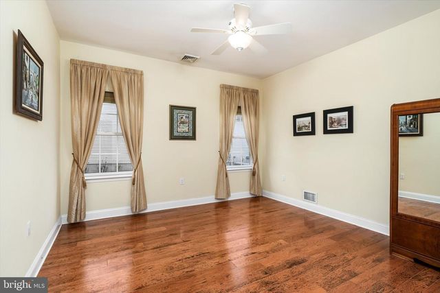 101 RIDGWAY DR, Bordentown, NJ 08505