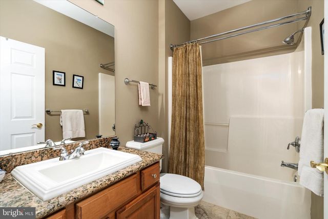 101 RIDGWAY DR, Bordentown, NJ 08505