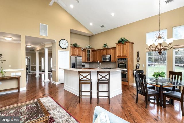 101 RIDGWAY DR, Bordentown, NJ 08505