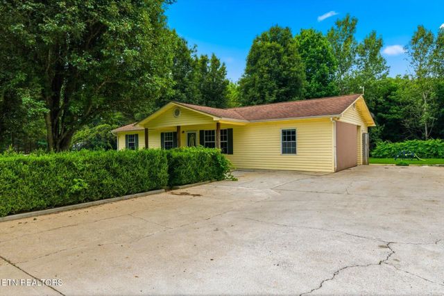 301 Wayman Rd, Madisonville, TN 37354