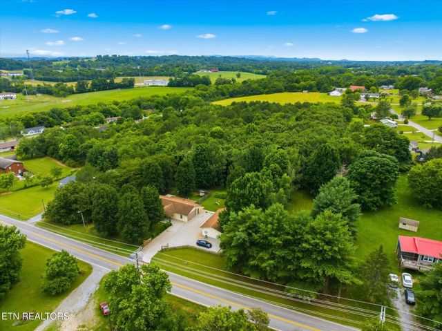 301 Wayman Rd, Madisonville, TN 37354