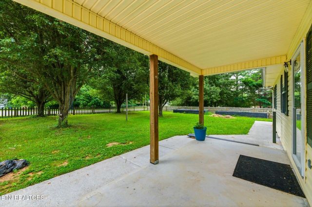301 Wayman Rd, Madisonville, TN 37354