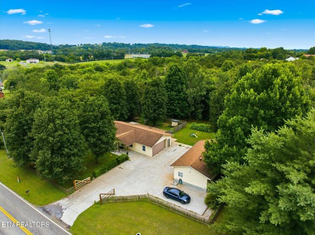 301 Wayman Rd, Madisonville, TN 37354