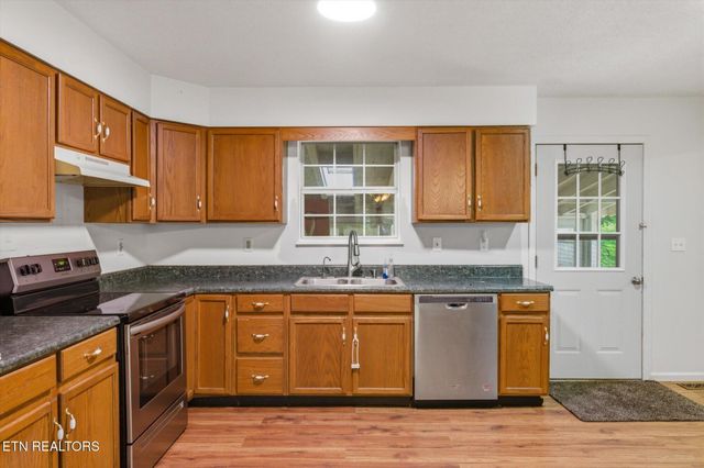 301 Wayman Rd, Madisonville, TN 37354
