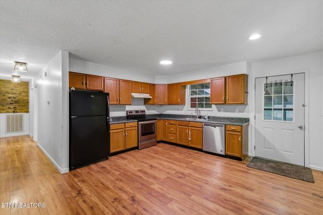 301 Wayman Rd, Madisonville, TN 37354