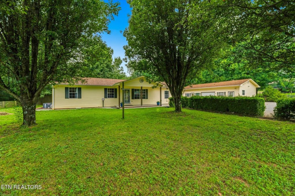 301 Wayman Rd, Madisonville, TN 37354