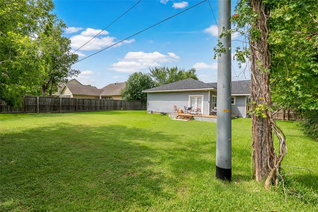 705 Welsh Avenue, College Station, TX 77840