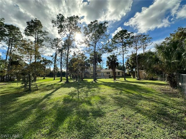 160 19th ST SW, Naples, FL 34117