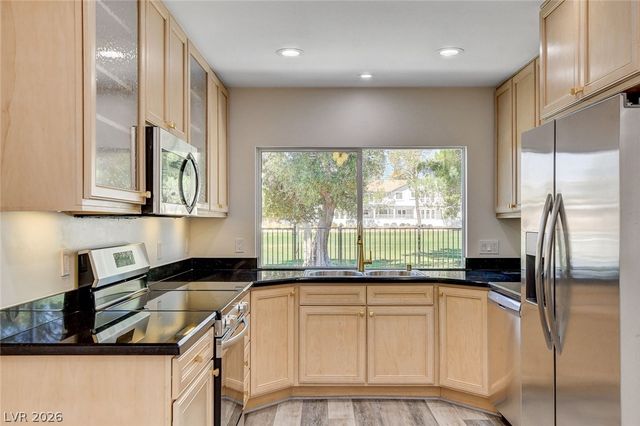 2999 Bel Air Drive, Las Vegas, NV 89109