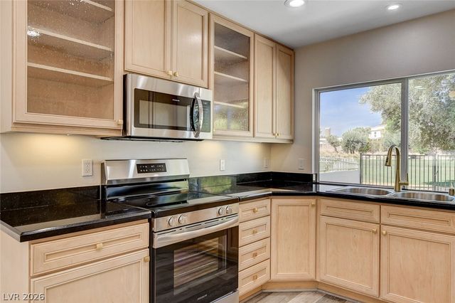 2999 Bel Air Drive, Las Vegas, NV 89109