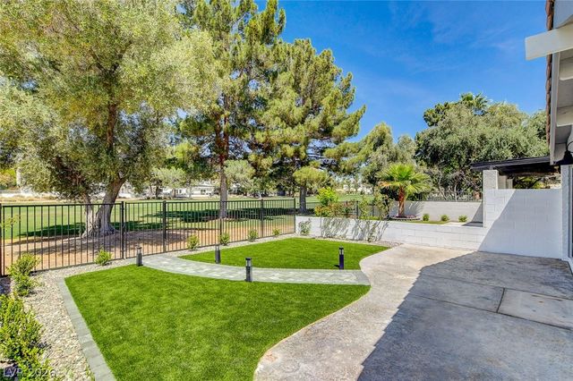 2999 Bel Air Drive, Las Vegas, NV 89109