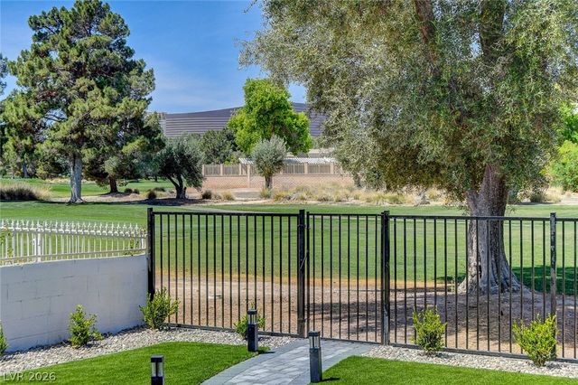 2999 Bel Air Drive, Las Vegas, NV 89109