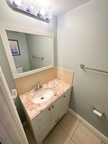 2860 Somerset Drive 400K, Lauderdale Lakes, FL 33311