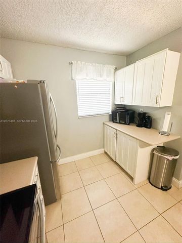 2860 Somerset Drive 400K, Lauderdale Lakes, FL 33311