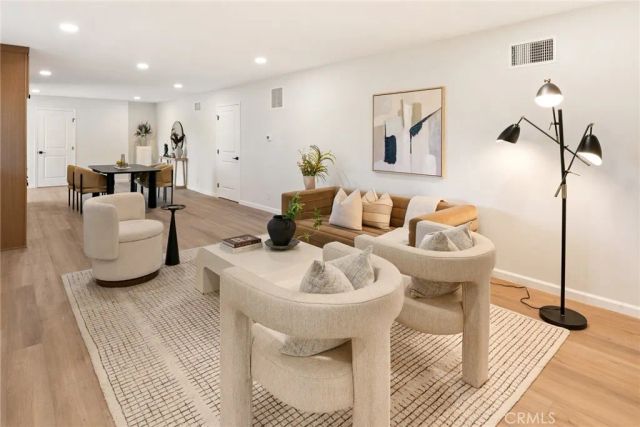 1367 Teepee Drive, Escondido, CA 92027