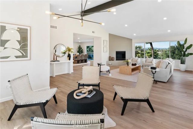 1367 Teepee Drive, Escondido, CA 92027
