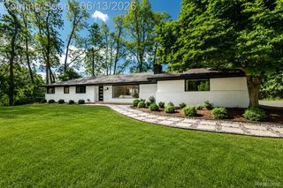 2129 Long Lake Shore Drive, West Bloomfield Charter Township, MI 48323