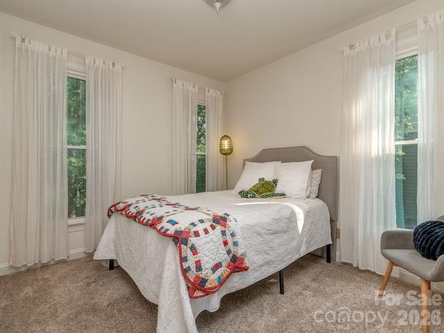 223 N Brackenbury Lane, Charlotte, NC 28270
