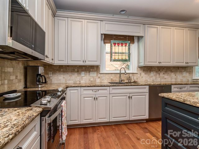 223 N Brackenbury Lane, Charlotte, NC 28270