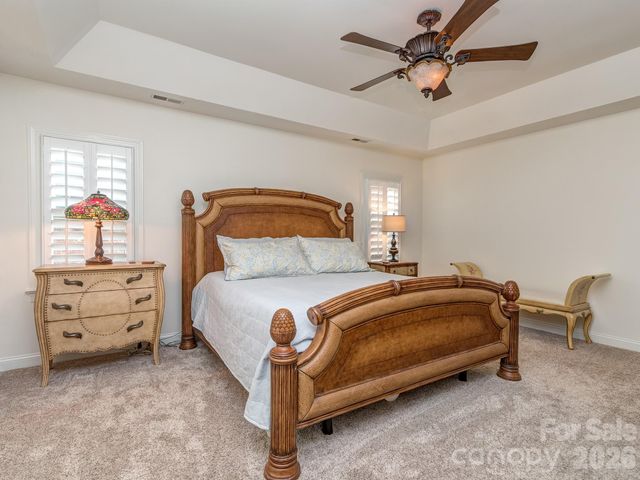 223 N Brackenbury Lane, Charlotte, NC 28270