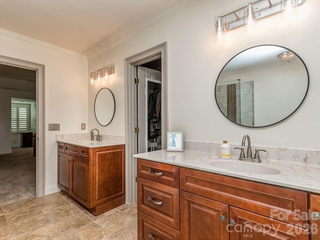 223 N Brackenbury Lane, Charlotte, NC 28270