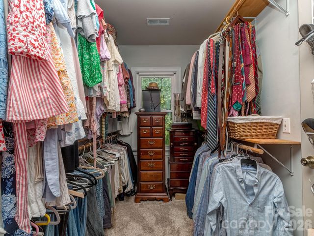 223 N Brackenbury Lane, Charlotte, NC 28270