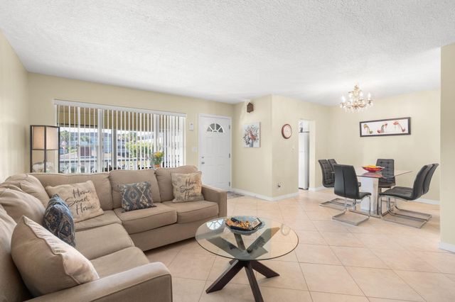 1971 SE 5th Court 203, Pompano Beach, FL 33060