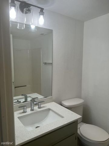 3458 Willowrun DR B, Austin, TX 78704