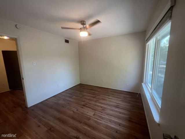 3458 Willowrun DR B, Austin, TX 78704