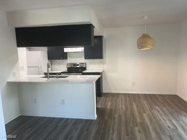 3458 Willowrun DR B, Austin, TX 78704