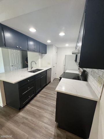 3458 Willowrun DR B, Austin, TX 78704