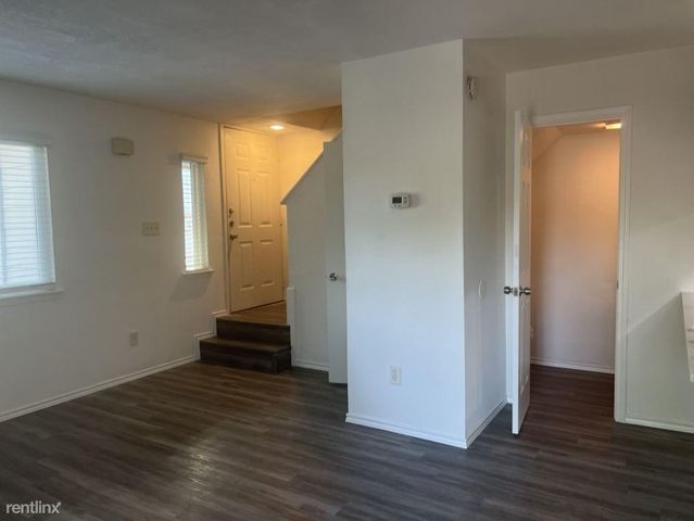 3458 Willowrun DR B, Austin, TX 78704