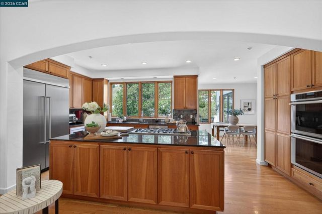 21 Live Oak Rd, Berkeley, CA 94705