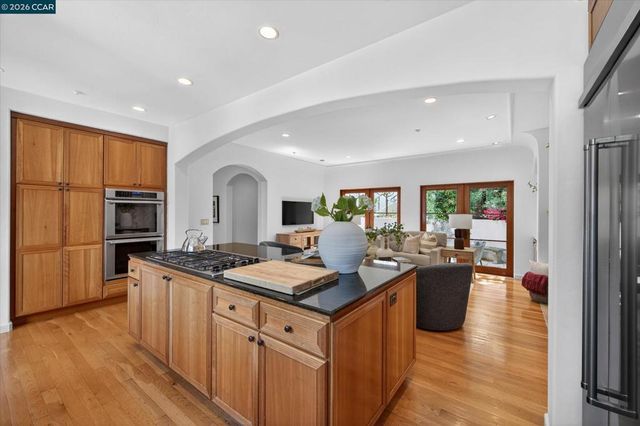 21 Live Oak Rd, Berkeley, CA 94705