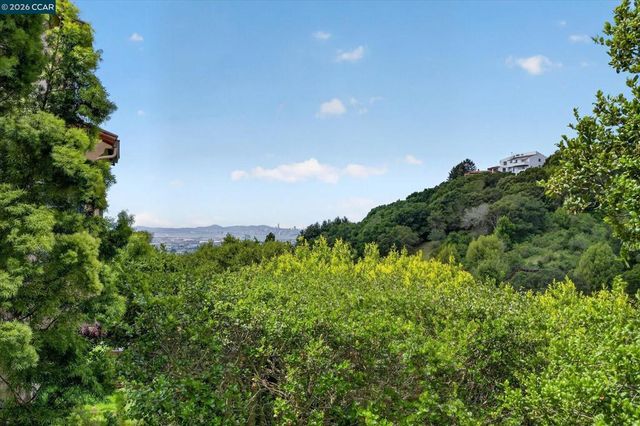 21 Live Oak Rd, Berkeley, CA 94705