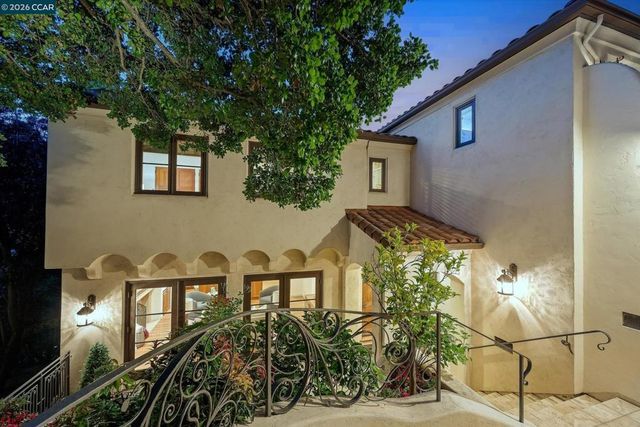 21 Live Oak Rd, Berkeley, CA 94705