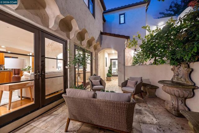 21 Live Oak Rd, Berkeley, CA 94705